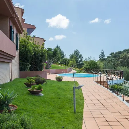 Flh Balcony With Pool Apartment